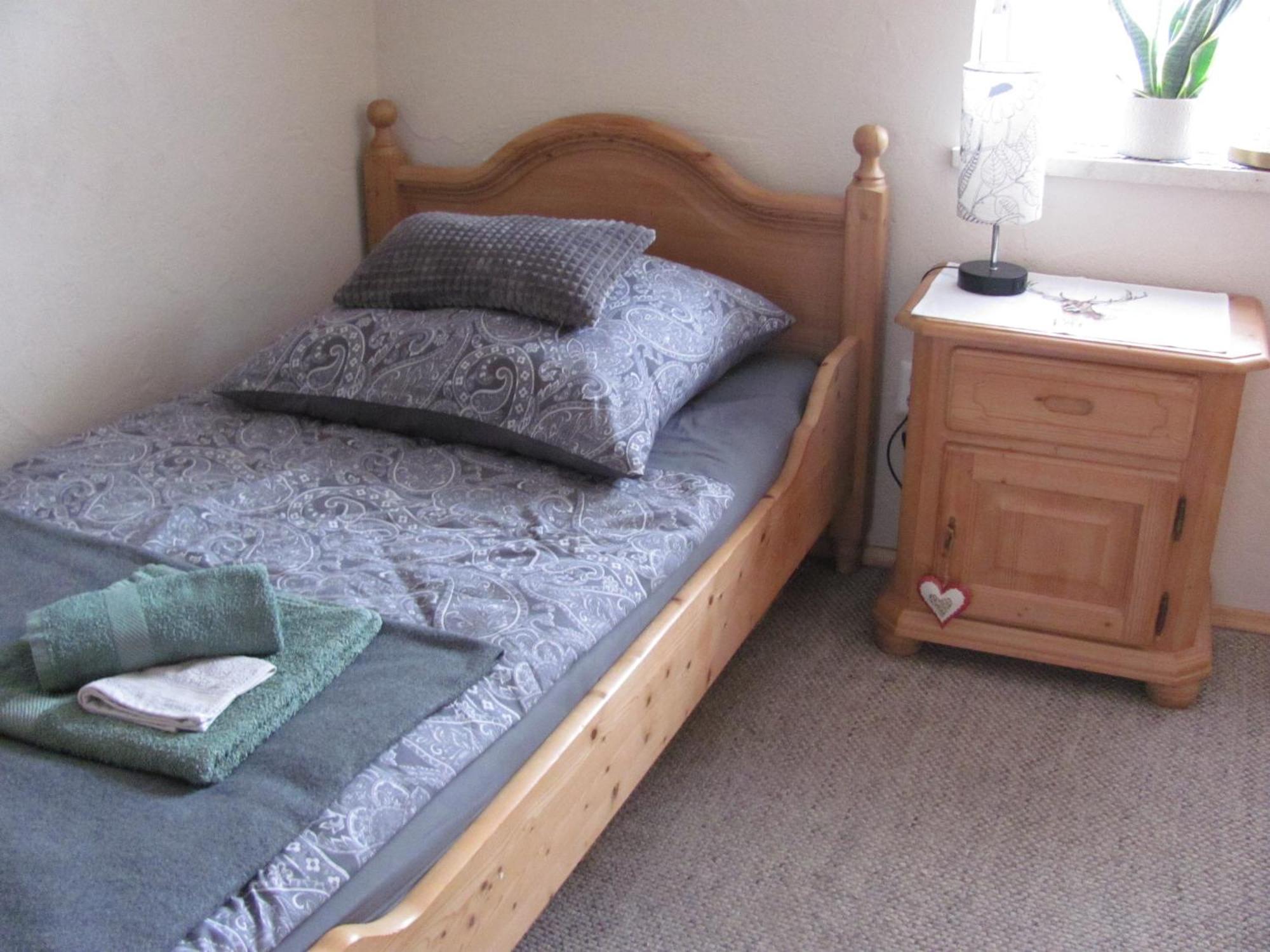 #2 Ruhiges Gemuetliches Ferienzimmer Mit 2 Einzelbetten Gemeinschaftsbad W-Lan Airport Nah Late Night Check In Haus Nr 9,5 Trunkelsberg Exteriér fotografie